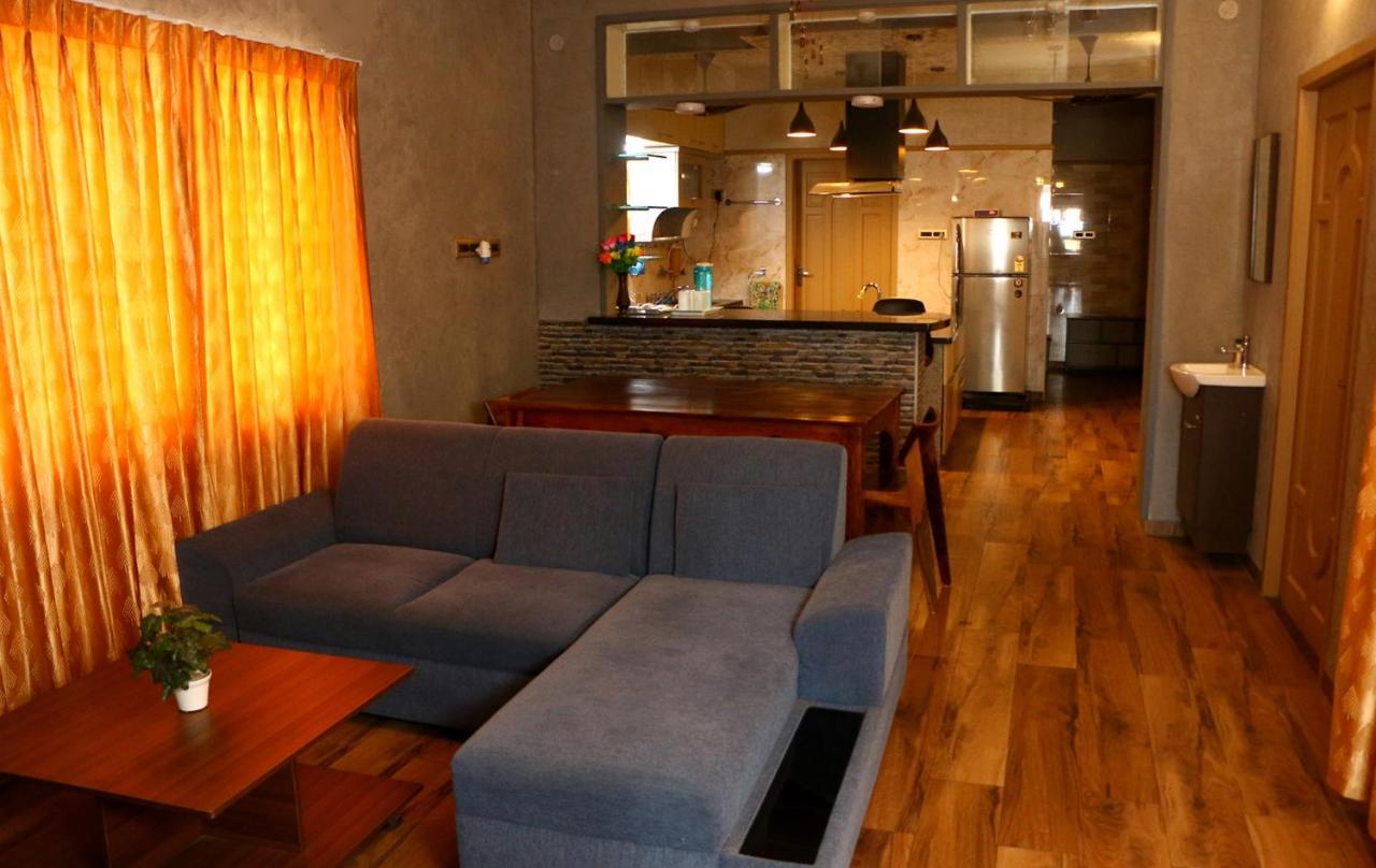 蓬蒂切里Penthouse 2Bhk With Bathtub And Terrace别墅 外观 照片