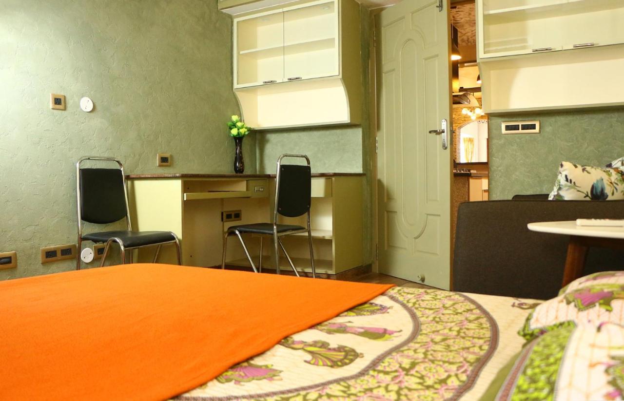 蓬蒂切里Penthouse 2Bhk With Bathtub And Terrace别墅 外观 照片
